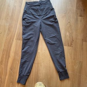 Maternity lounge pants